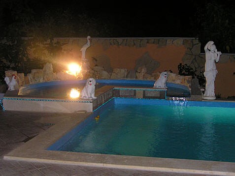 pool2.jpg